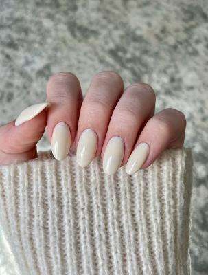 Creamy Ivory nails are elegant and gentle