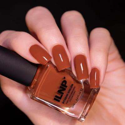 Warm Caramel nails radiate warmth and comfort