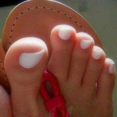 Marshmallow Toe Nail Designs