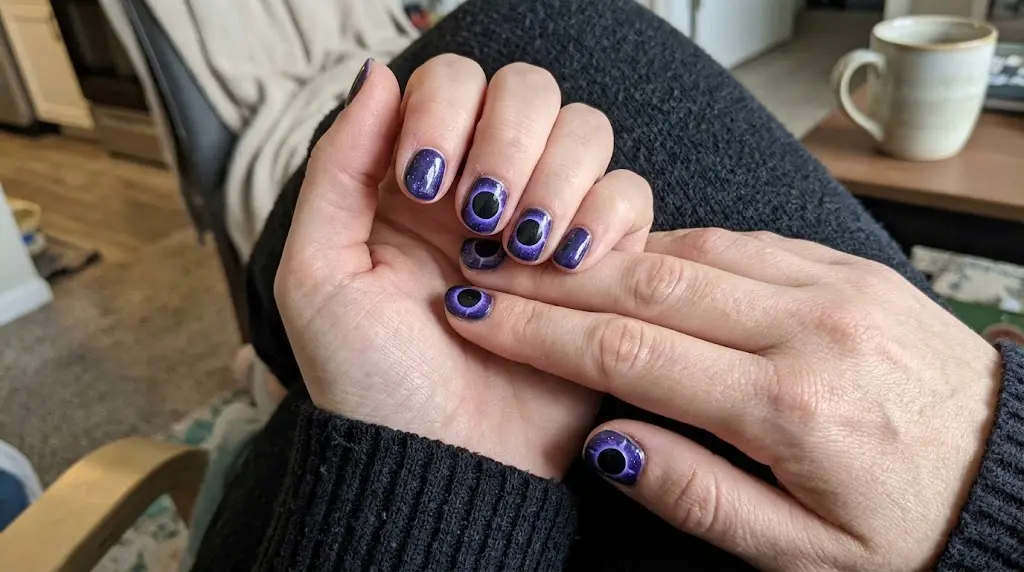 Solar Eclipse Ring Nails