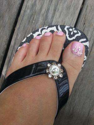 Whispering Sands toe nail designs