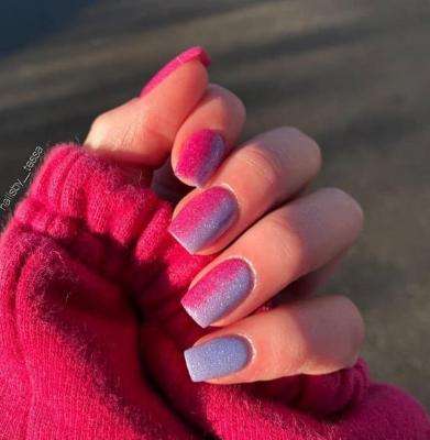 pink nails that turn into dark purple