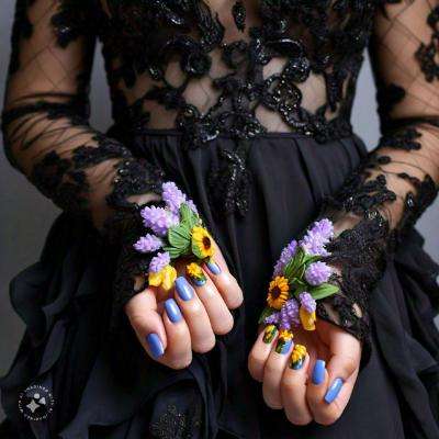 Floral Nails for black dress