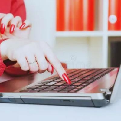 Useful Tips For Typing With Long Nails