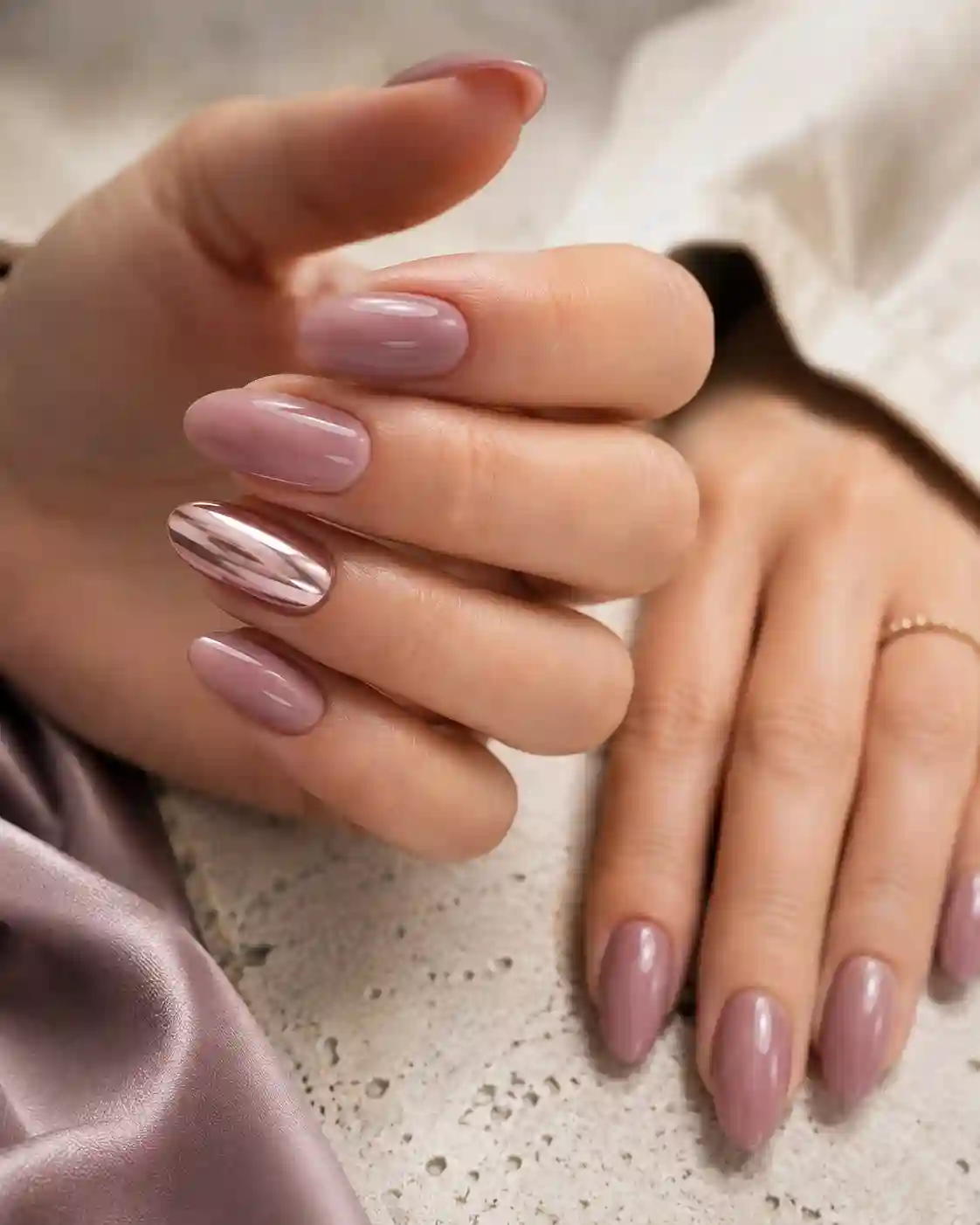 Mauve milk chrome accent