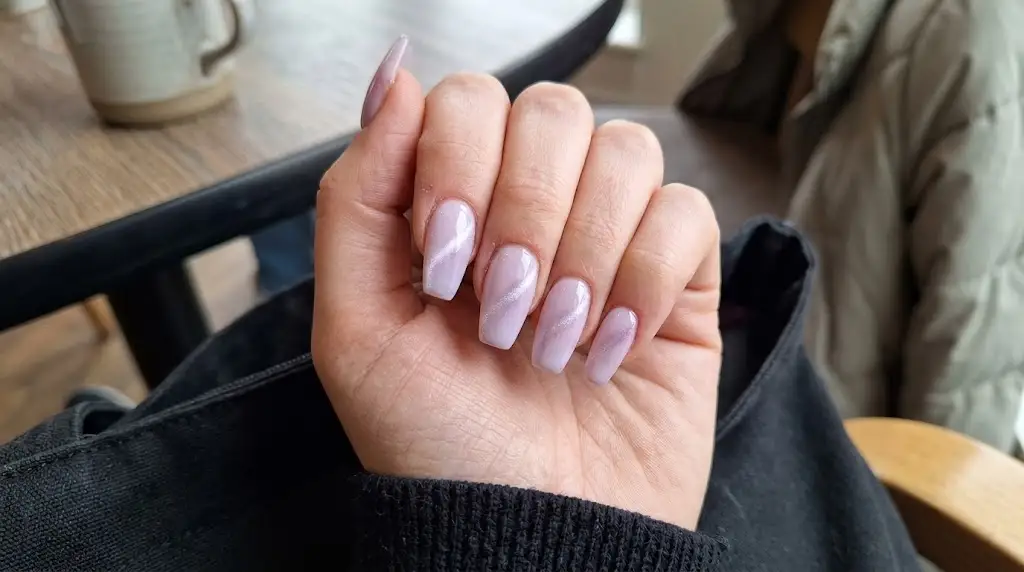 Lilac Glow Medium Coffin Nails